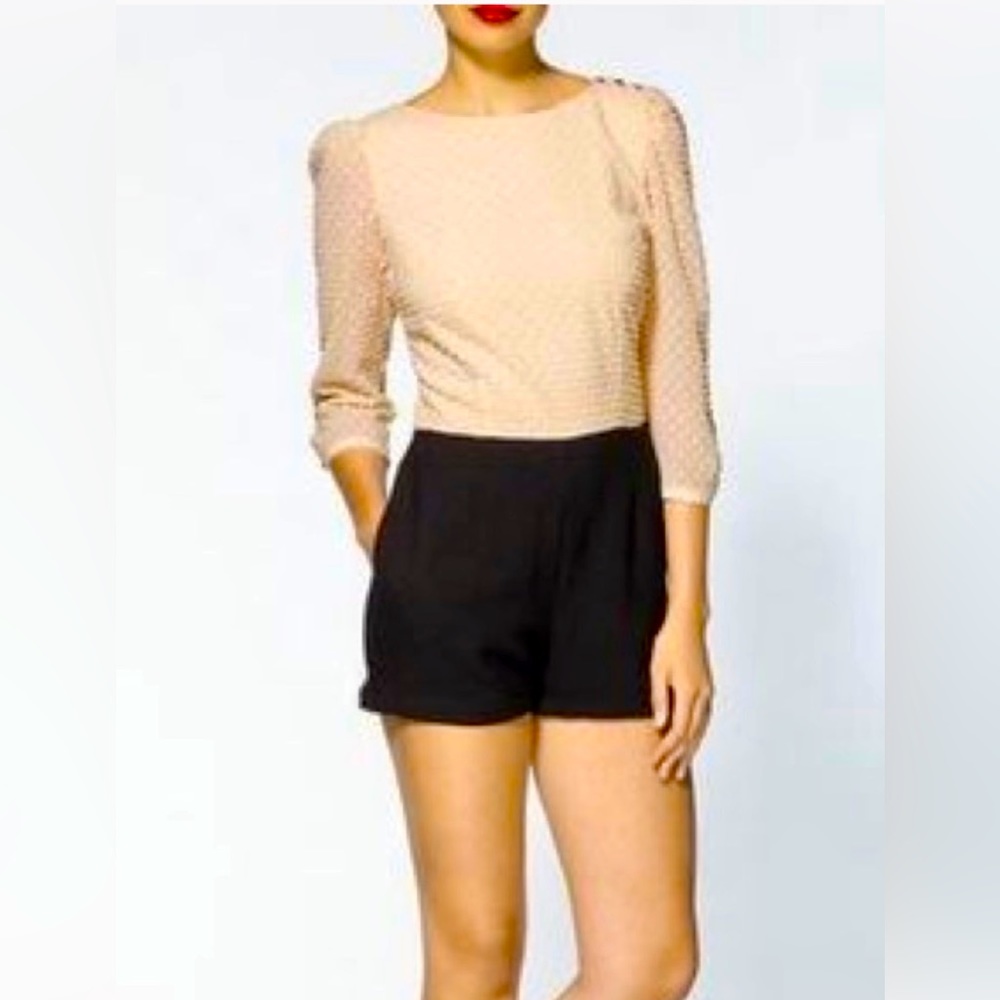Dolce Vita Romper one piece. Cream and Black with pockets Long Sleeve Size XS